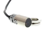 Omron E3FB-DP11 2M M18 Diffuse-reflective Sensor, PNP